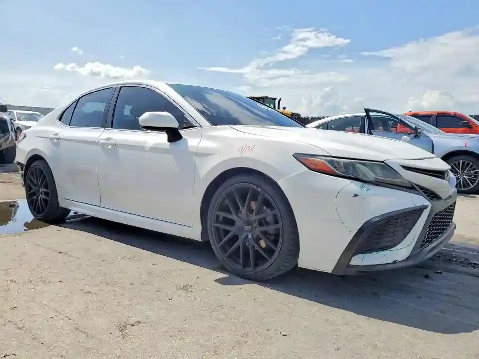 4T1G11AK2MU563143 2021 TOYOTA CAMRY-3