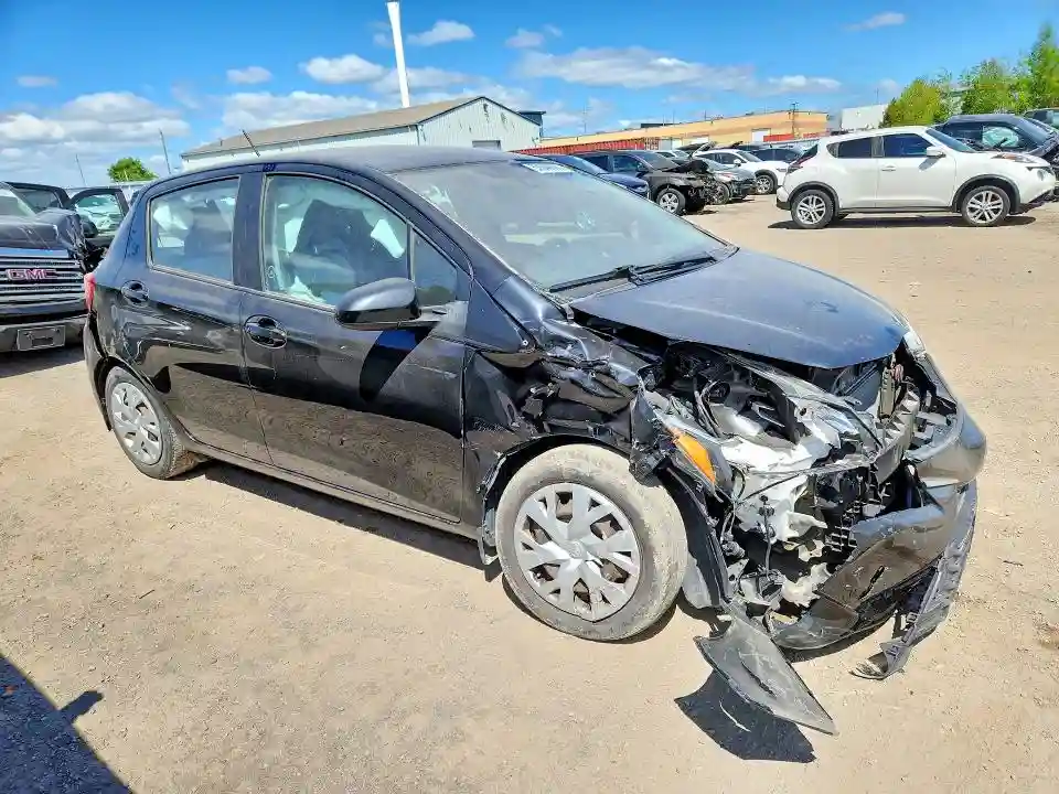 VNKKTUD32JA088452 2018 TOYOTA YARIS-3