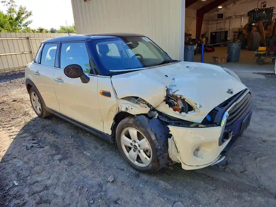 WMWXU1C59J2F80578 2018 MINI COOPER-3