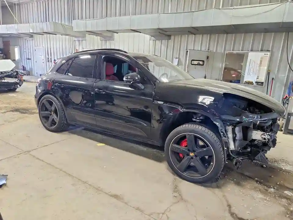 WP1AF2A55HLB60098 2017 PORSCHE MACAN-3