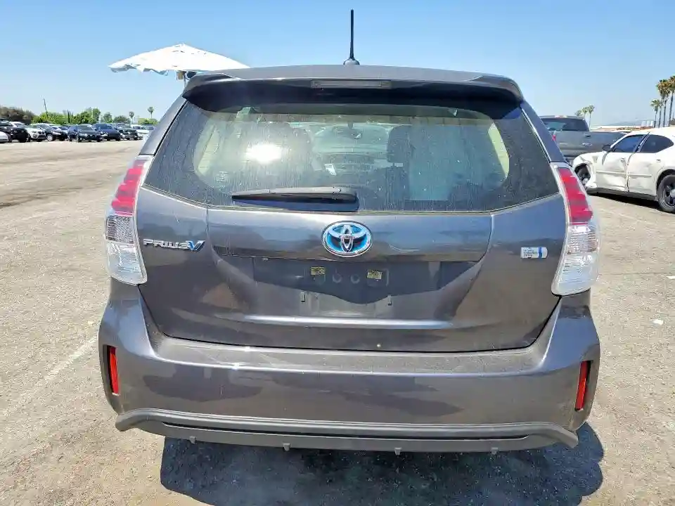 JTDZN3EU3GJ051082 2016 TOYOTA PRIUS V FO-5