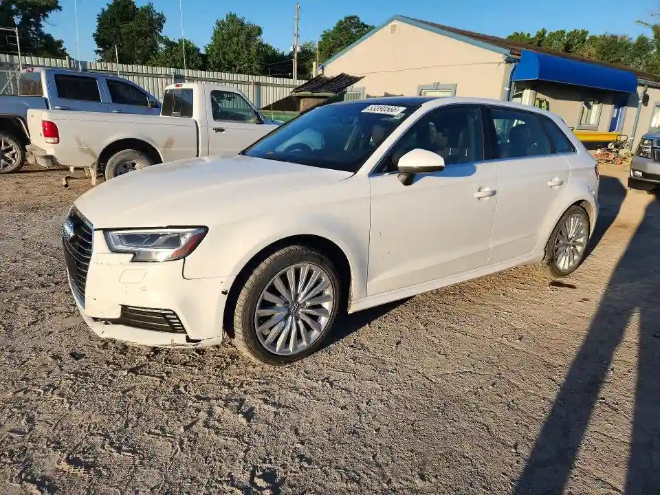 WAUTPBFF8JA062268 2018 AUDI A3-0