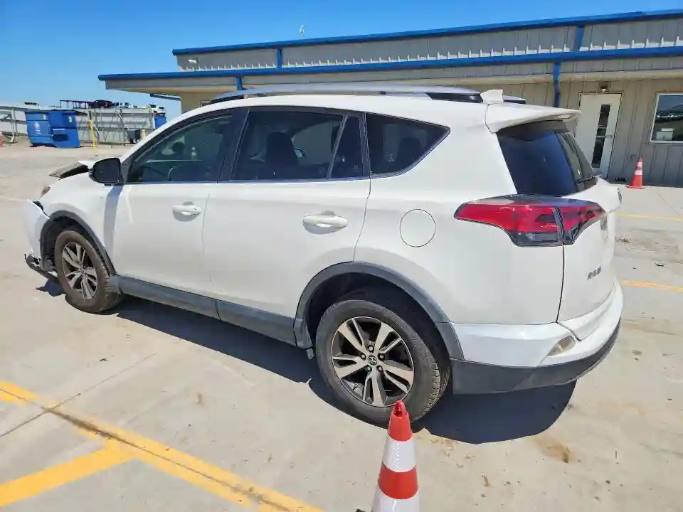 JTMRFREV5JJ718041 2018 TOYOTA RAV4-1