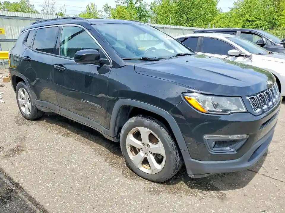 3C4NJCBBXJT339386 2018 JEEP COMPASS-3