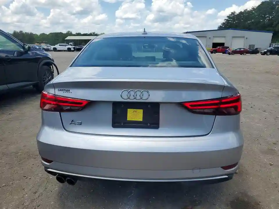 WAUAUGFF6J1094083 2018 AUDI A3-5