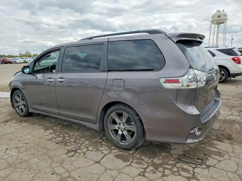 5TDXZ3DC3HS834086 2017 TOYOTA SIENNA-1