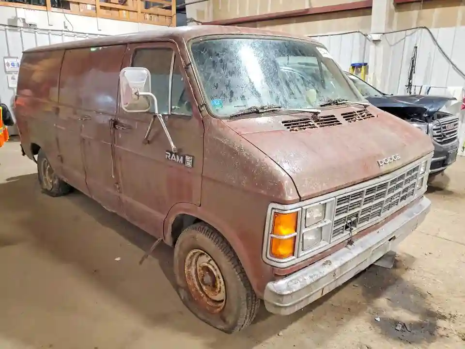 2B7HB23H7DK311231 1983 DODGE B SERIES-3