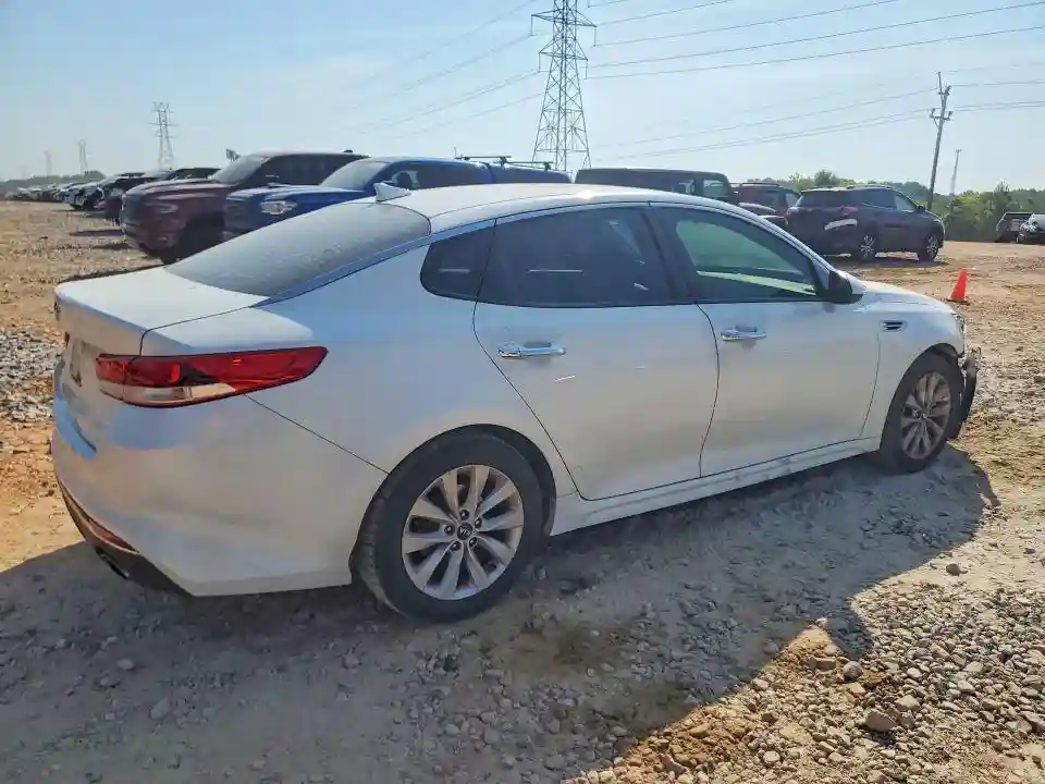 5XXGT4L31HG170882 2017 KIA OPTIMA-2