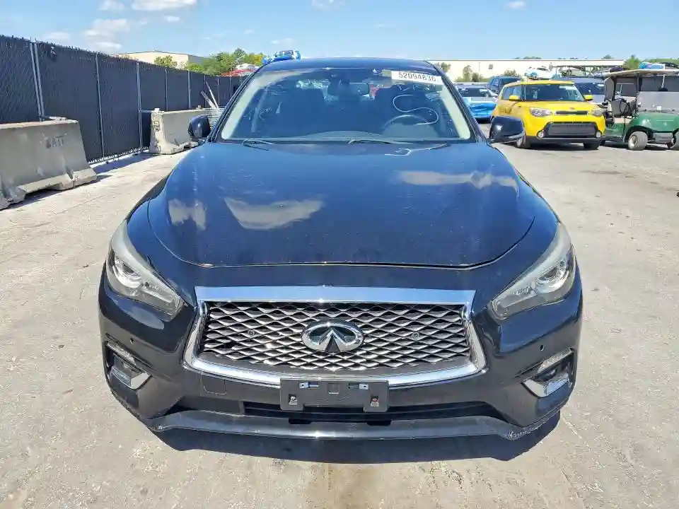 JN1EV7AR4JM440247 2018 INFINITI Q50-4