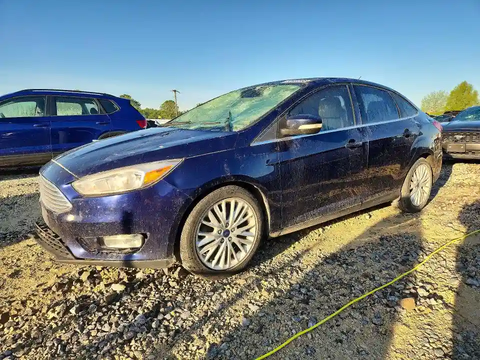 1FADP3J27HL268557 2017 FORD FOCUS-0