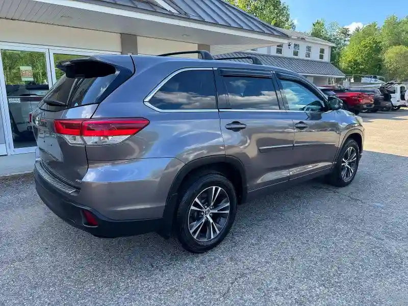5TDBZRFH6JS913523 2018 TOYOTA HIGHLANDER-3