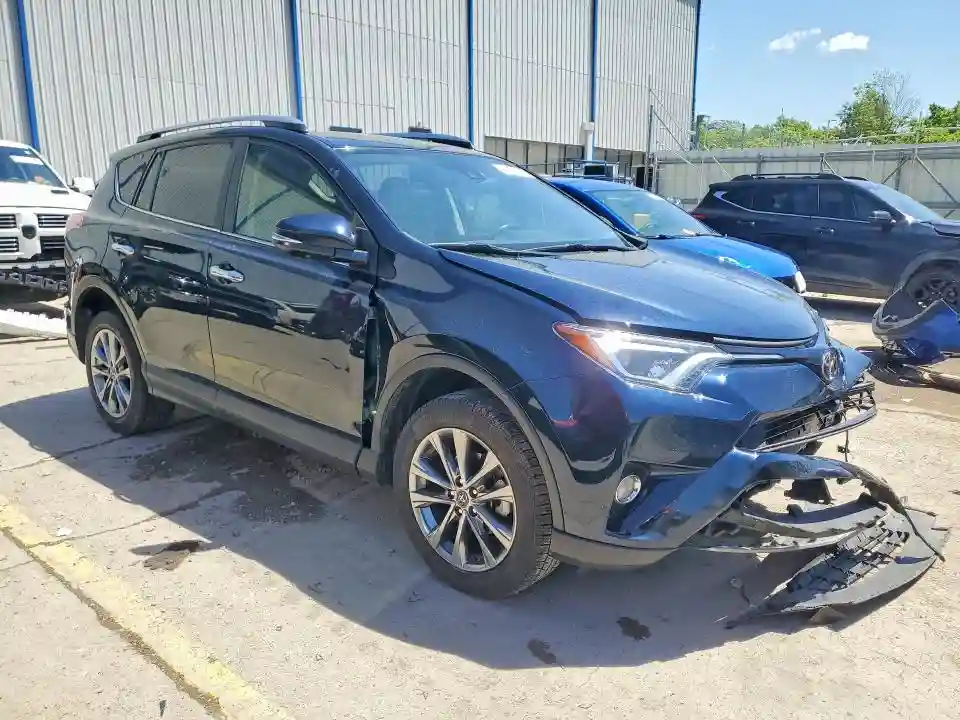 JTMDFREV5JJ175669 2018 TOYOTA RAV4-3