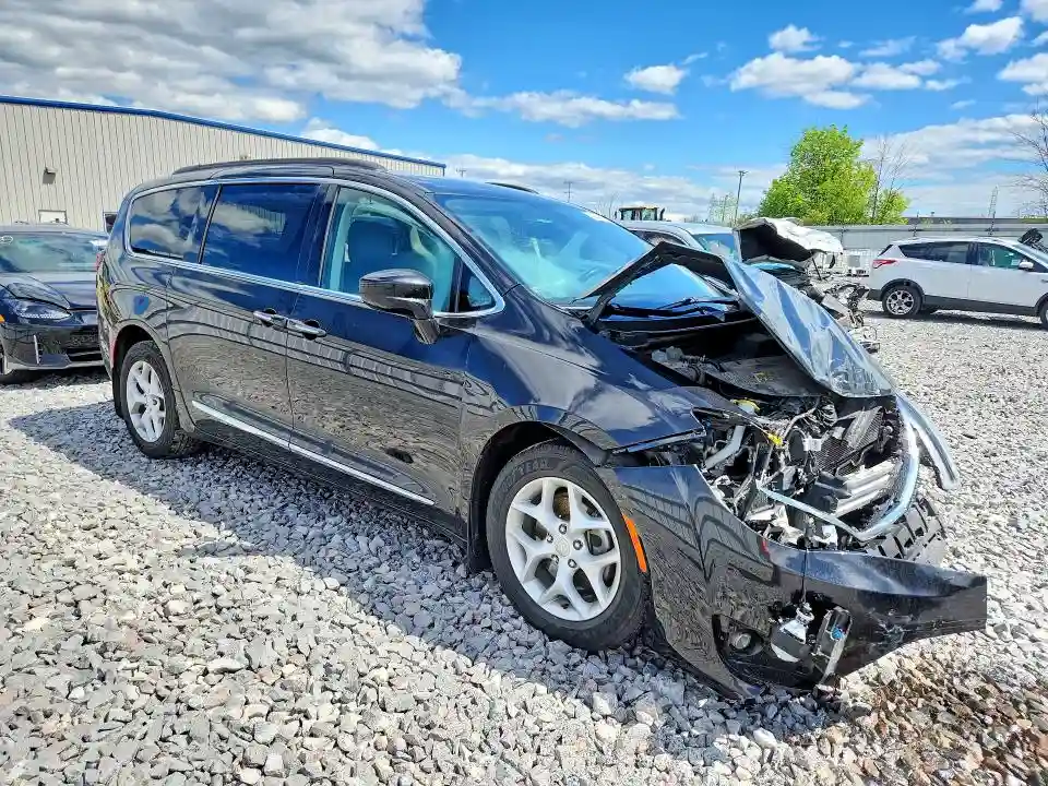 2C4RC1BG4HR759296 2017 CHRYSLER PACIFICA-3