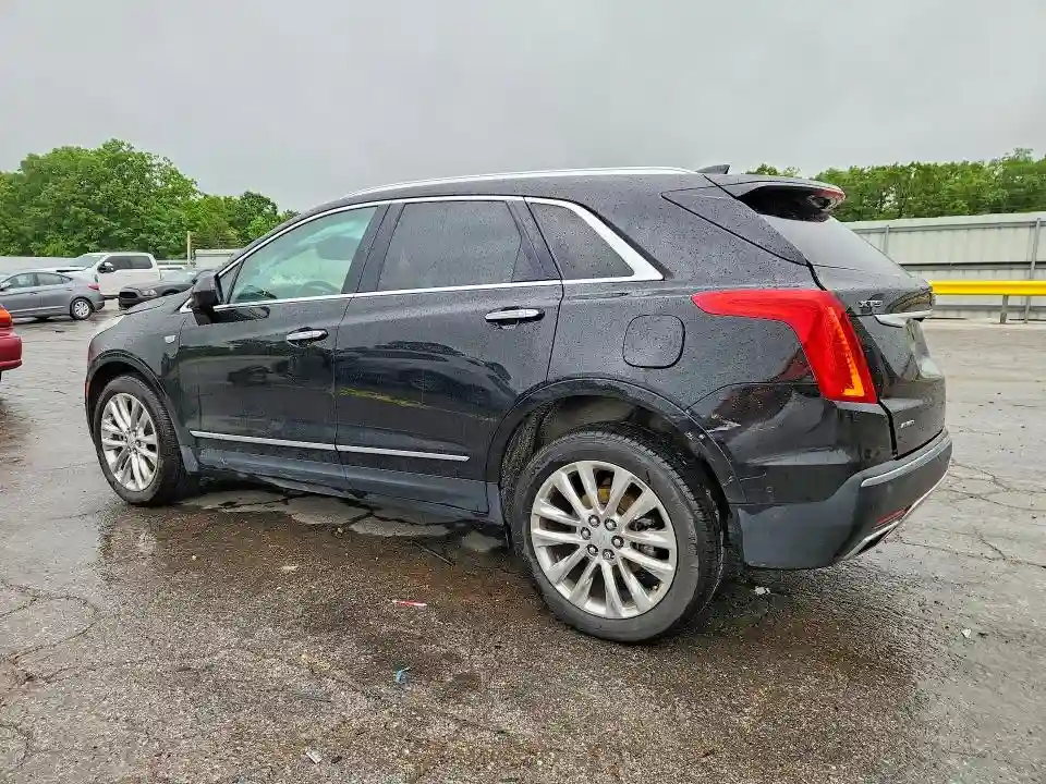 1GYKNFRS0HZ312242 2017 CADILLAC XT5-1