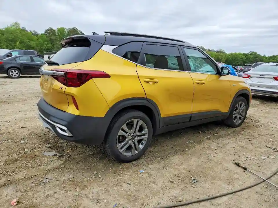 KNDEUCAA2M7181098 2021 KIA SELTOS-2