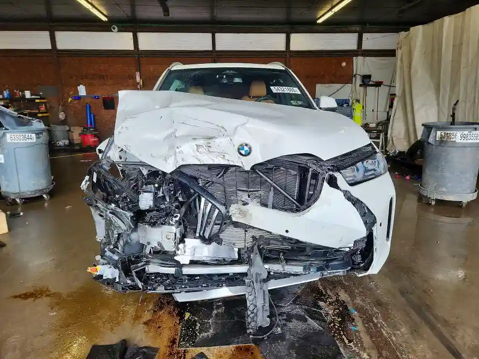 5UX23EU01T9120881 2026 BMW X5-4