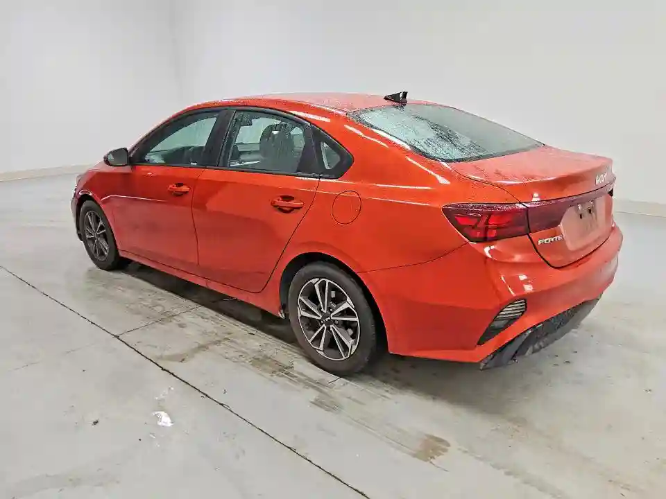 3KPF24AD0NE495585 2022 KIA FORTE-1