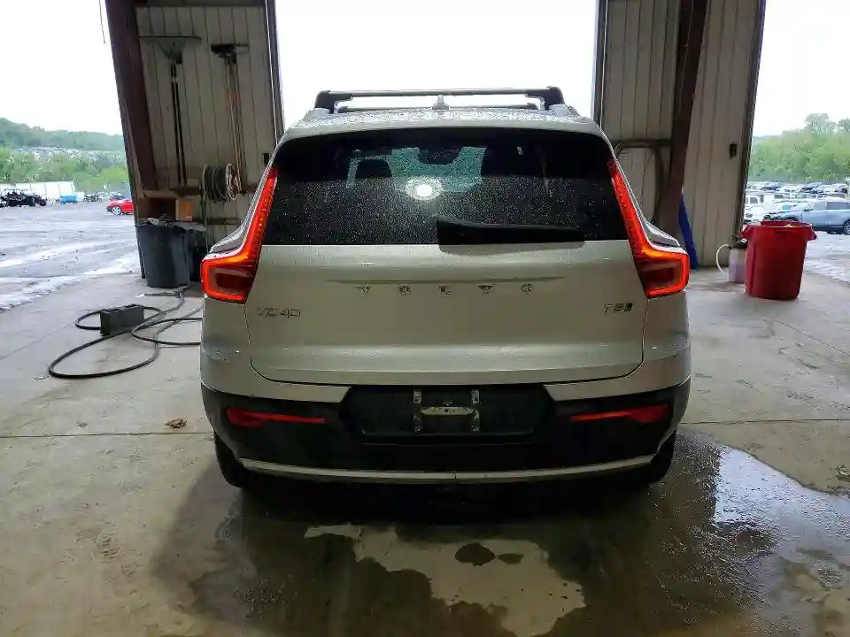 YV4162UK3K2111009 2019 VOLVO XC40-5