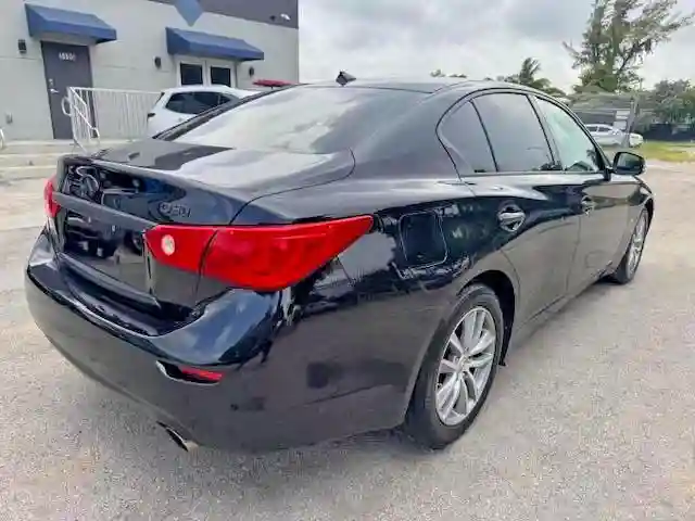 JN1EV7AR8HM835199 2017 INFINITI Q50-2
