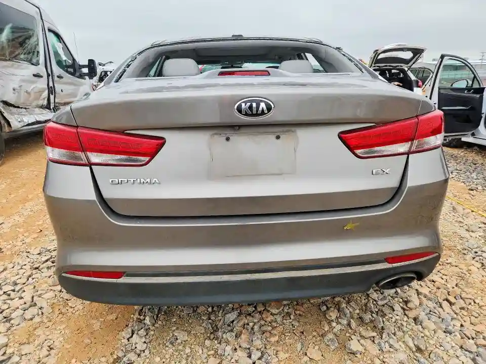 5XXGU4L36GG037868 2016 KIA OPTIMA-5