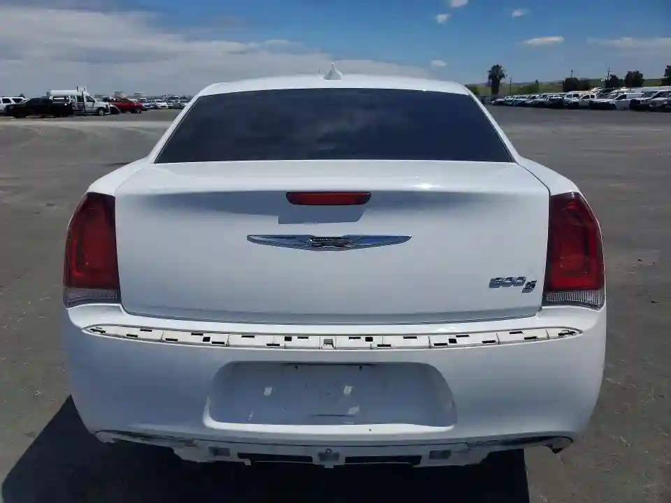 2C3CCABG4KH697888 2019 CHRYSLER 300-5