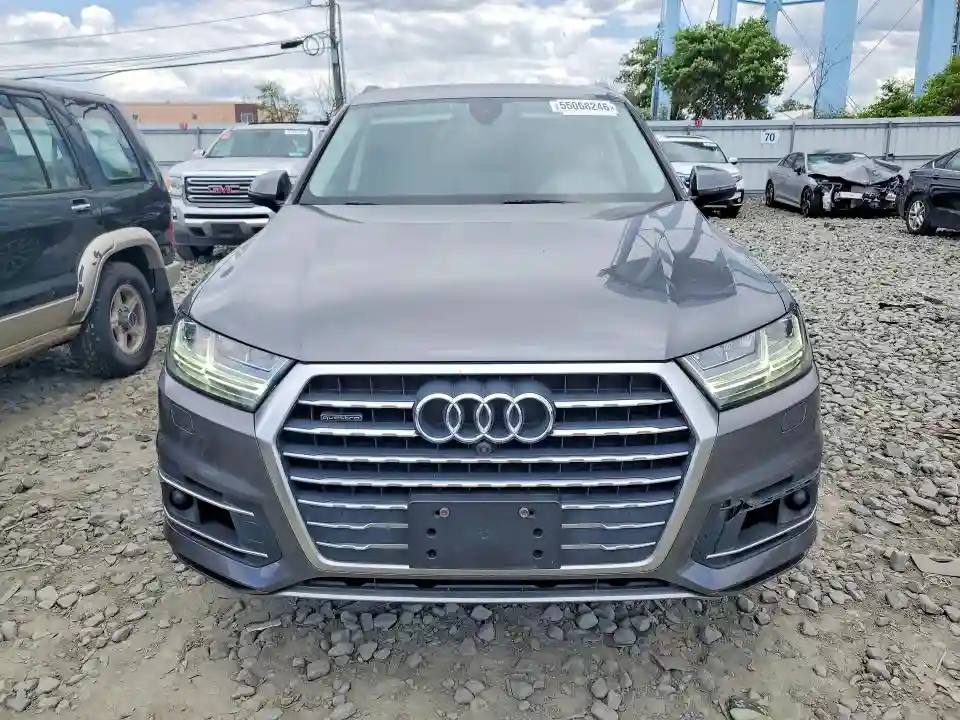 WA1LAAF73JD045538 2018 AUDI Q7-4