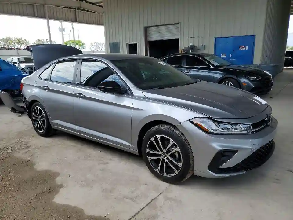 3VWBX7BUXSM103145 2025 VOLKSWAGEN JETTA-3