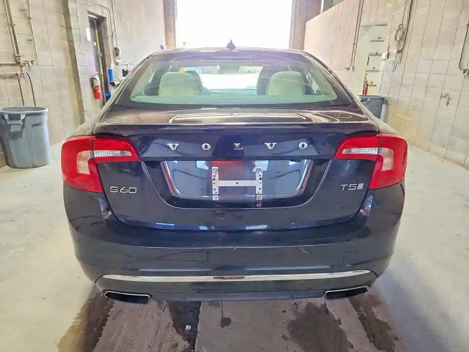 LYV402HMXJB179852 2018 VOLVO S60-5