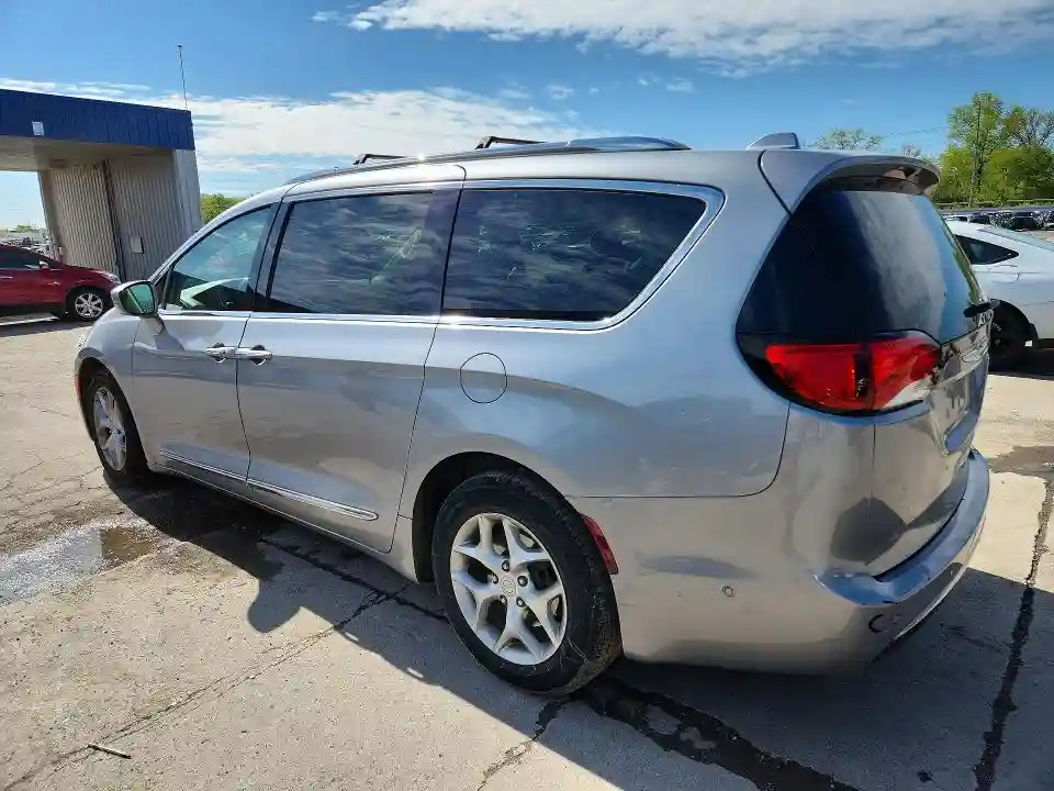 2C4RC1BG1JR333409 2018 CHRYSLER PACIFICA-1