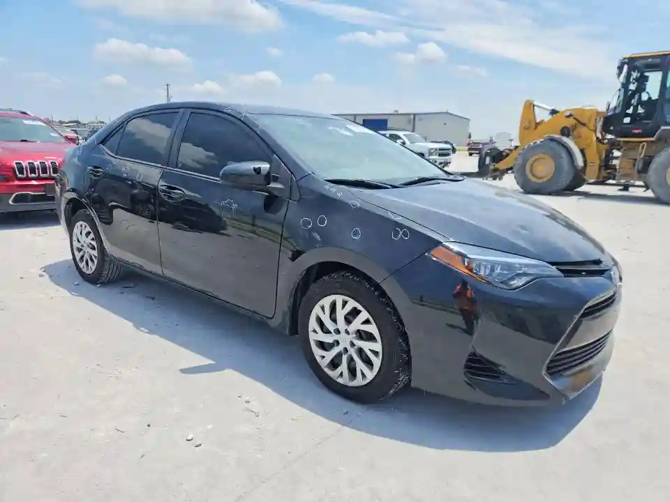 5YFBURHE8JP740324 2018 TOYOTA COROLLA-3