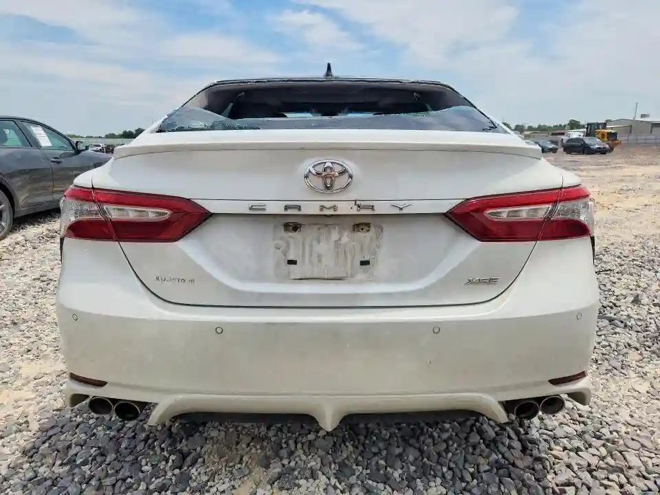 4T1BZ1HK0JU506802 2018 TOYOTA CAMRY-5