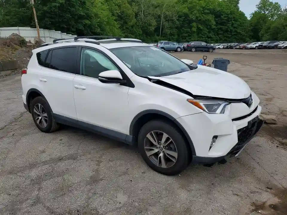 2T3RFREV5GW476443 2016 TOYOTA RAV4-3