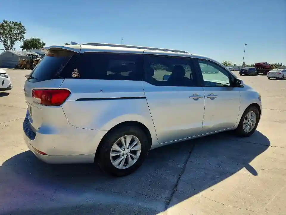 KNDMB5C18F6062622 2015 KIA SEDONA-2
