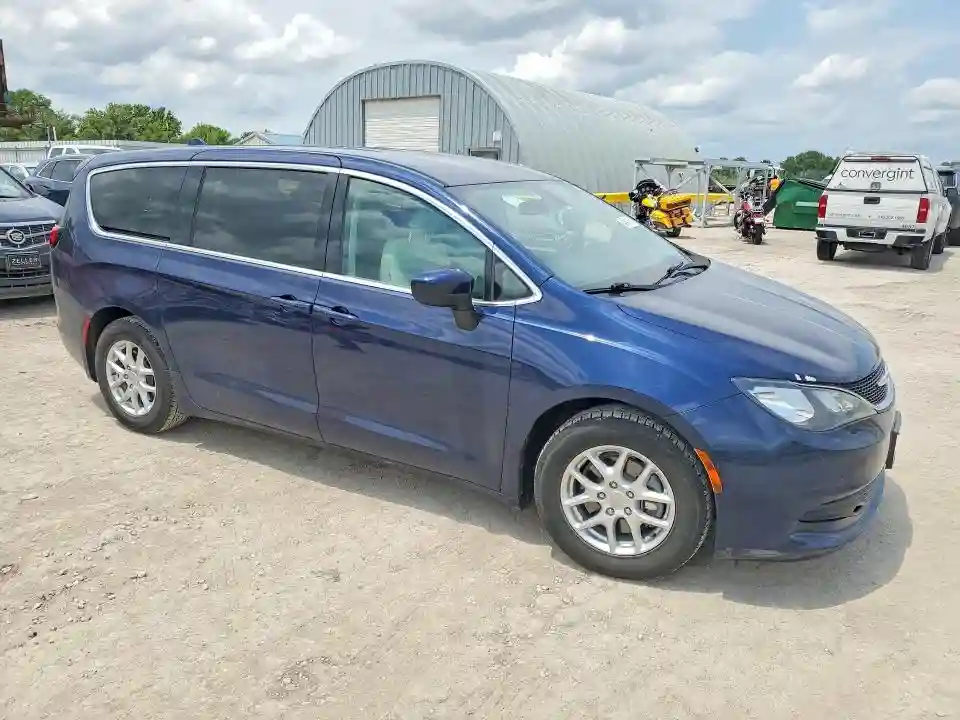 2C4RC1DG9HR553744 2017 CHRYSLER PACIFICA-3