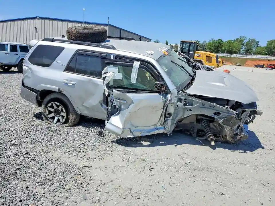 JTERU5JR6R6251536 2024 TOYOTA 4RUNNER-3