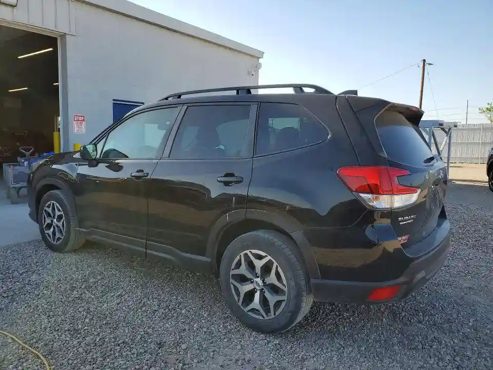 JF2SKADC0NH461285 2022 SUBARU FORESTER-1