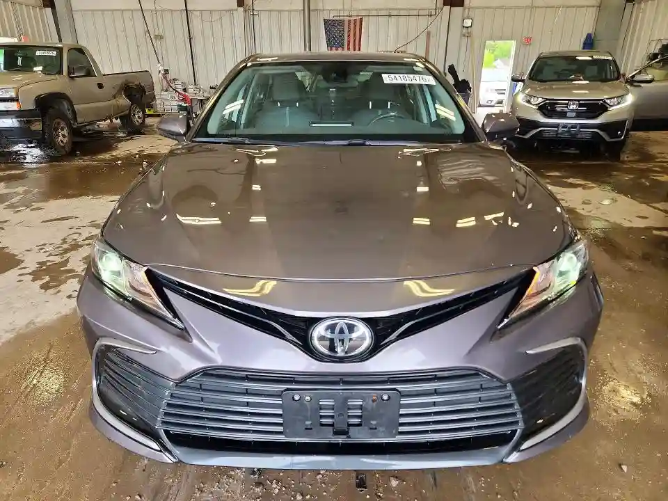 4T1C11AK2MU614834 2021 TOYOTA CAMRY-4