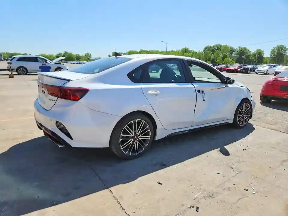 3KPF44AC8PE538221 2023 KIA FORTE-2