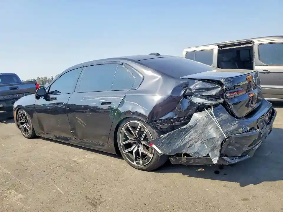 WBA23EH05PCN46574 2023 BMW 7 SERIES-1