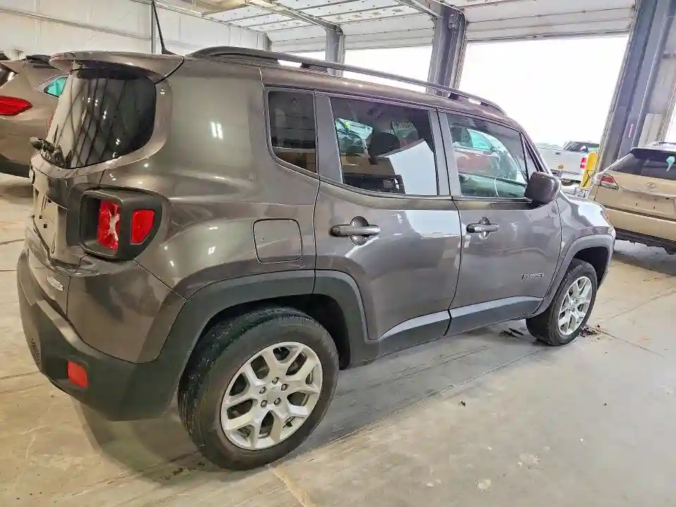 ZACCJBBB1JPJ37493 2018 JEEP RENEGADE-2