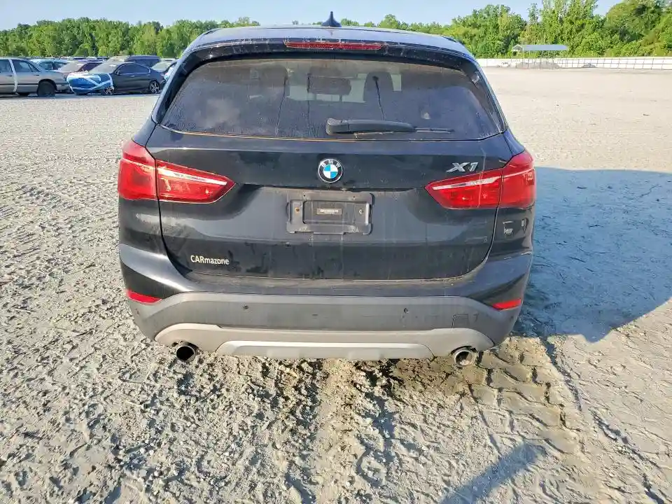 WBXHT3C34J5F92921 2018 BMW X1-5