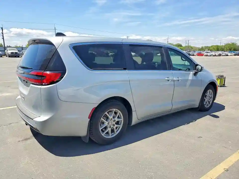 2C4RC1FG5PR598224 2023 CHRYSLER PACIFICA-2