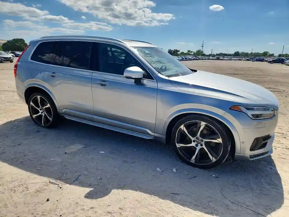 YV4A22PMXH1169948 2017 VOLVO XC90-3