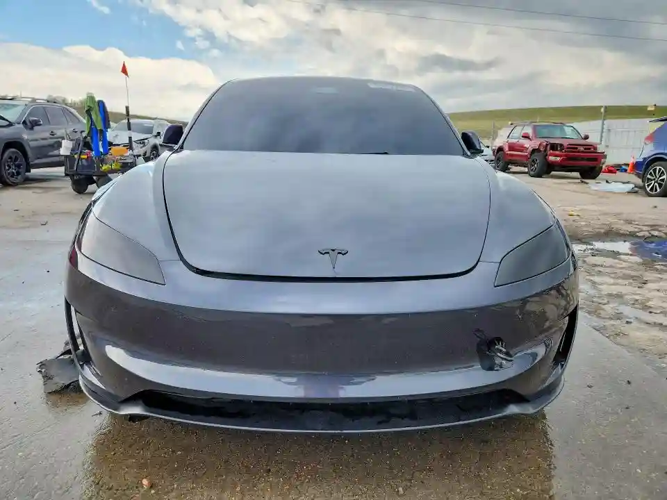 5YJ3E1ET5SF986279 2025 TESLA MODEL 3-4