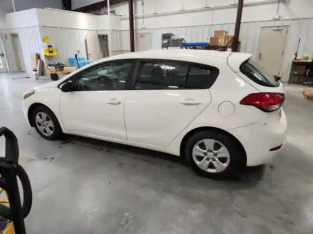 KNAFK5A87J5772955 2018 KIA FORTE-1