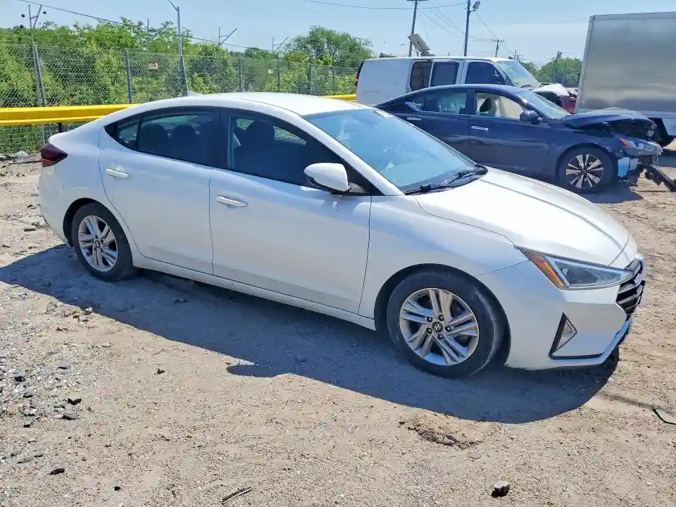 5NPD84LF0KH474425 2019 HYUNDAI ELANTRA-3
