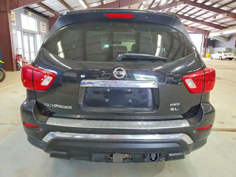 5N1DR2MM8HC647428 2017 NISSAN PATHFINDER-5