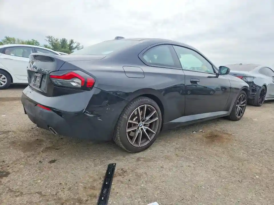 3MW33CM0XP8C85450 2023 BMW 2 SERIES-2