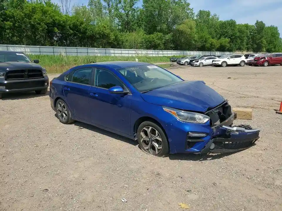 3KPF24AD5KE108993 2019 KIA FORTE LXS-3
