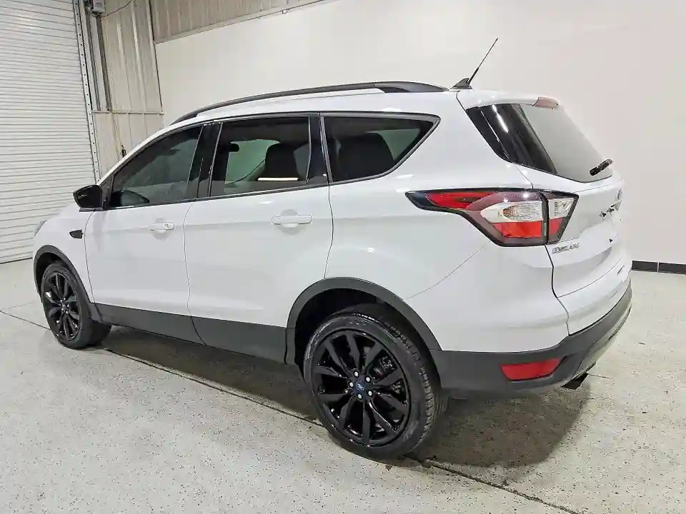 1FMCU9GD2JUD25303 2018 FORD ESCAPE-1
